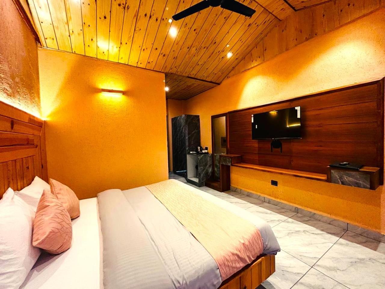 Living On The Edge A Luxury Stay Mussoorie Zewnętrze zdjęcie