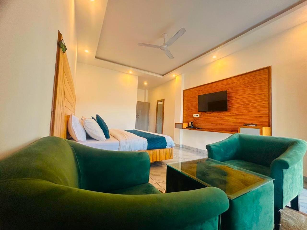 Living On The Edge A Luxury Stay Mussoorie Zewnętrze zdjęcie